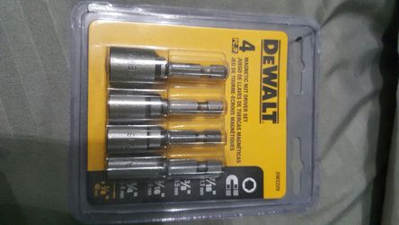 Set of 4 nut drivers