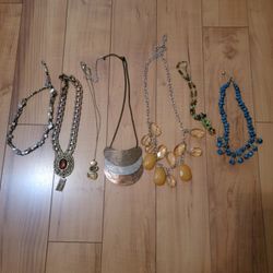 Necklaces Costume Jewelry