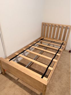 Max & Lily Twin Bed