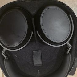 Sennheiser Momentum 4 Wireless Headphones