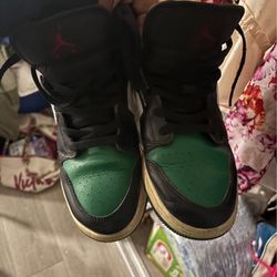 Air Jordan 1 Mid GS 'Black Pine Green'