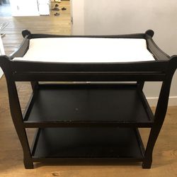 Diaper Change Table & Kids Cribs