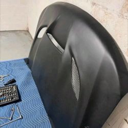 Jeep Grand Cherokee SRT Fiberglass hood in black primer