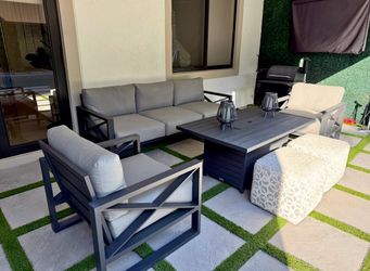 City Furniture Linear Outdoor patio furniture full set!  Over $7,000 in the store!