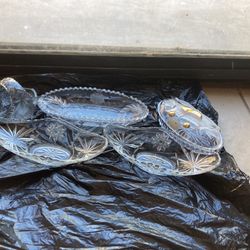 Beautiful Cristal Bowls & Basket Each $10 