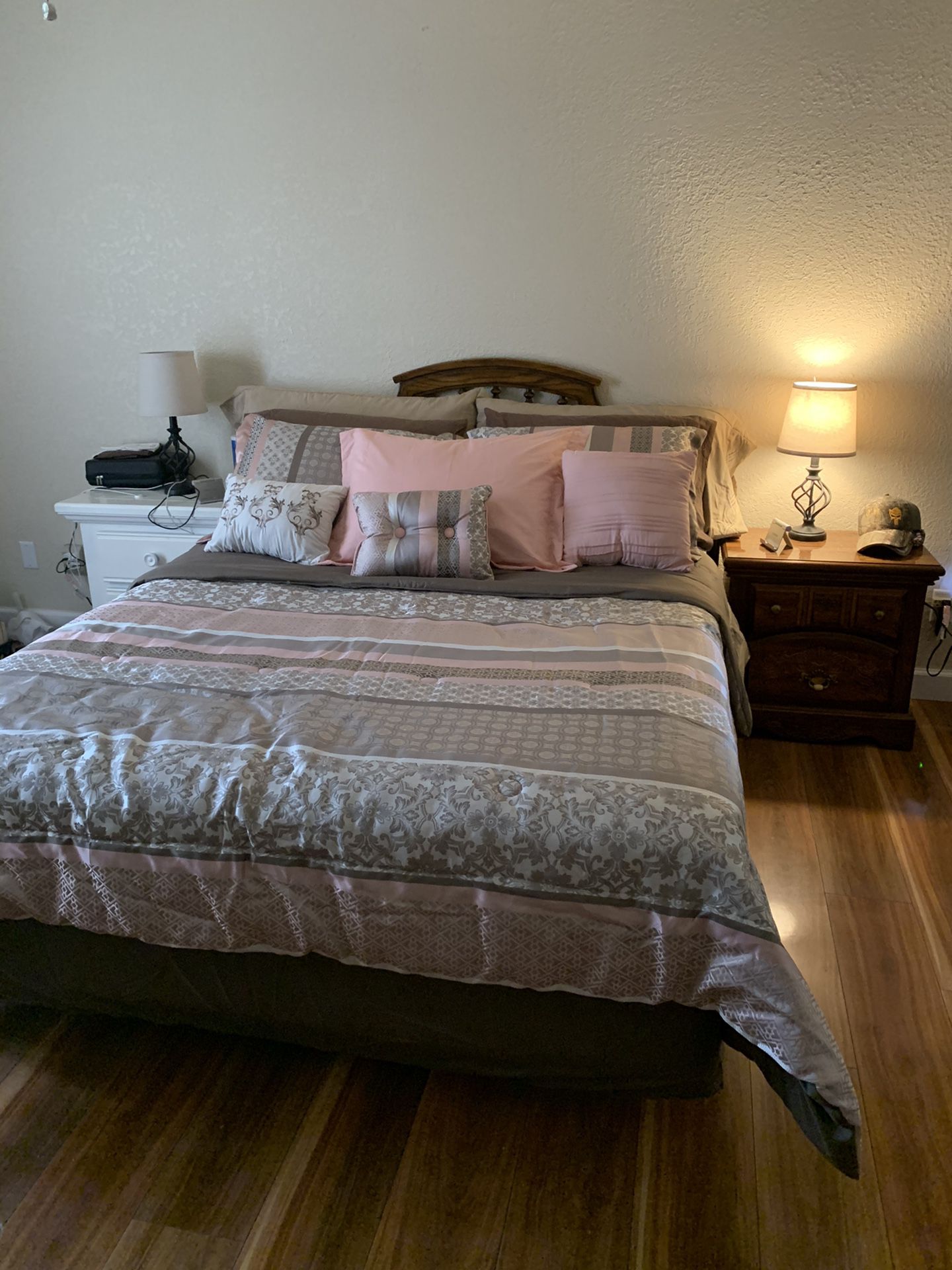 Bed set queen size, one nightstand dresser and Mirror. Matress not included