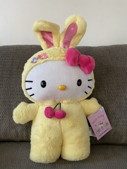 EASTER HELLO KITTY GREETER 2023
