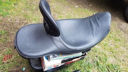 '05 Road King Corbin seat (New)