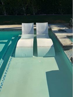 Outdoor Pool Ledge Lounger - Set $475