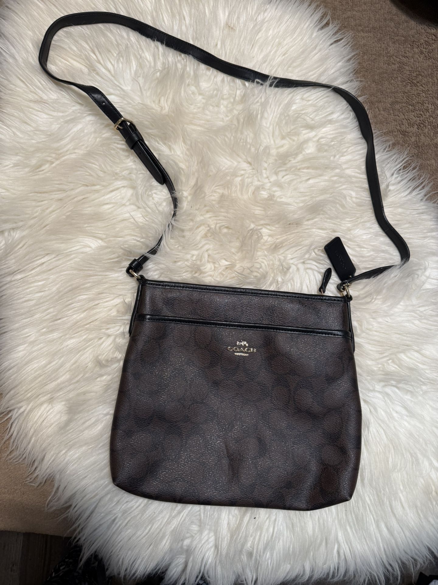 Cartera Coach Por $55