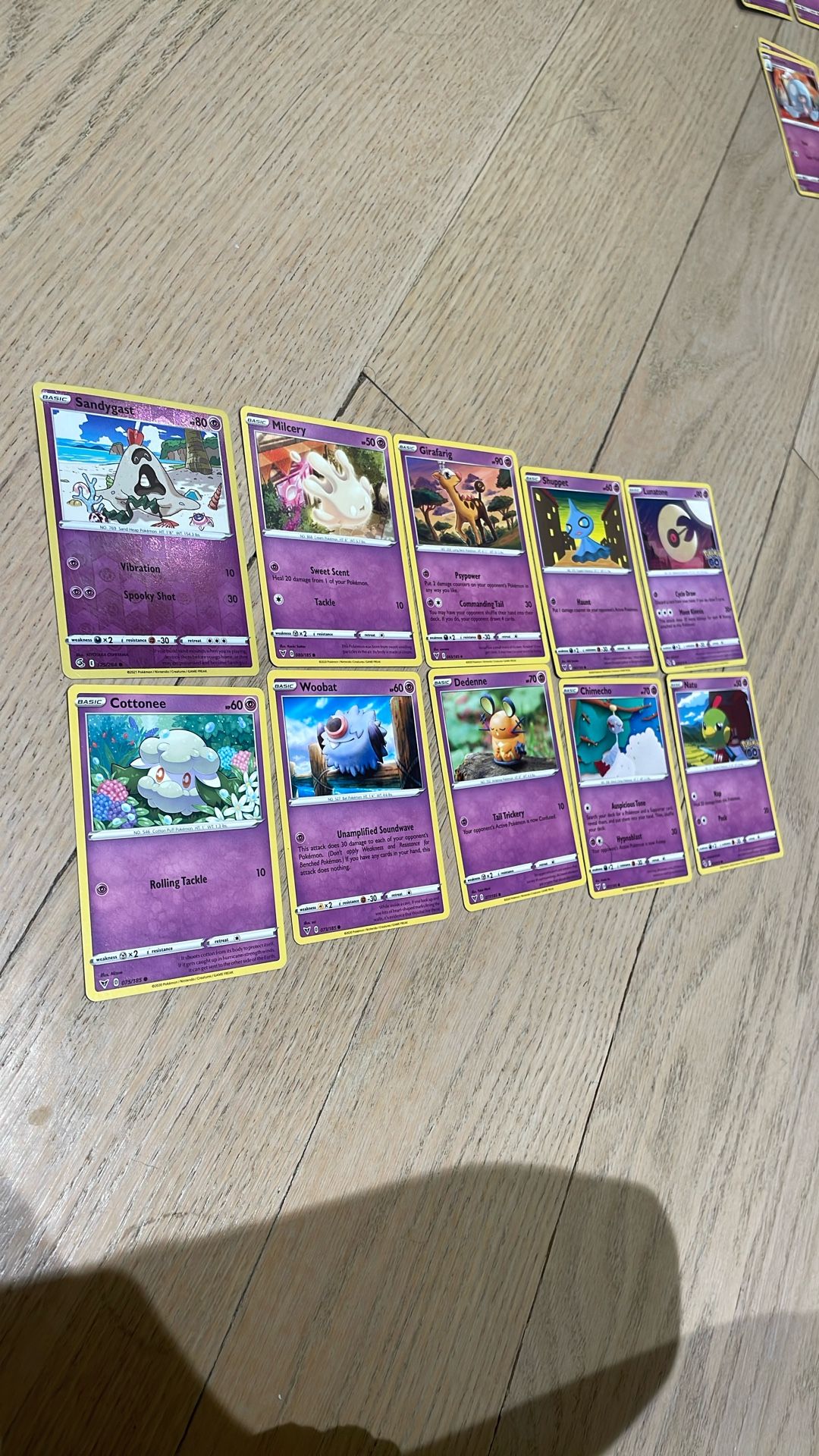 10 Pokemon Cards - 1 Holographic
