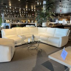 Power Reclining Sectional 