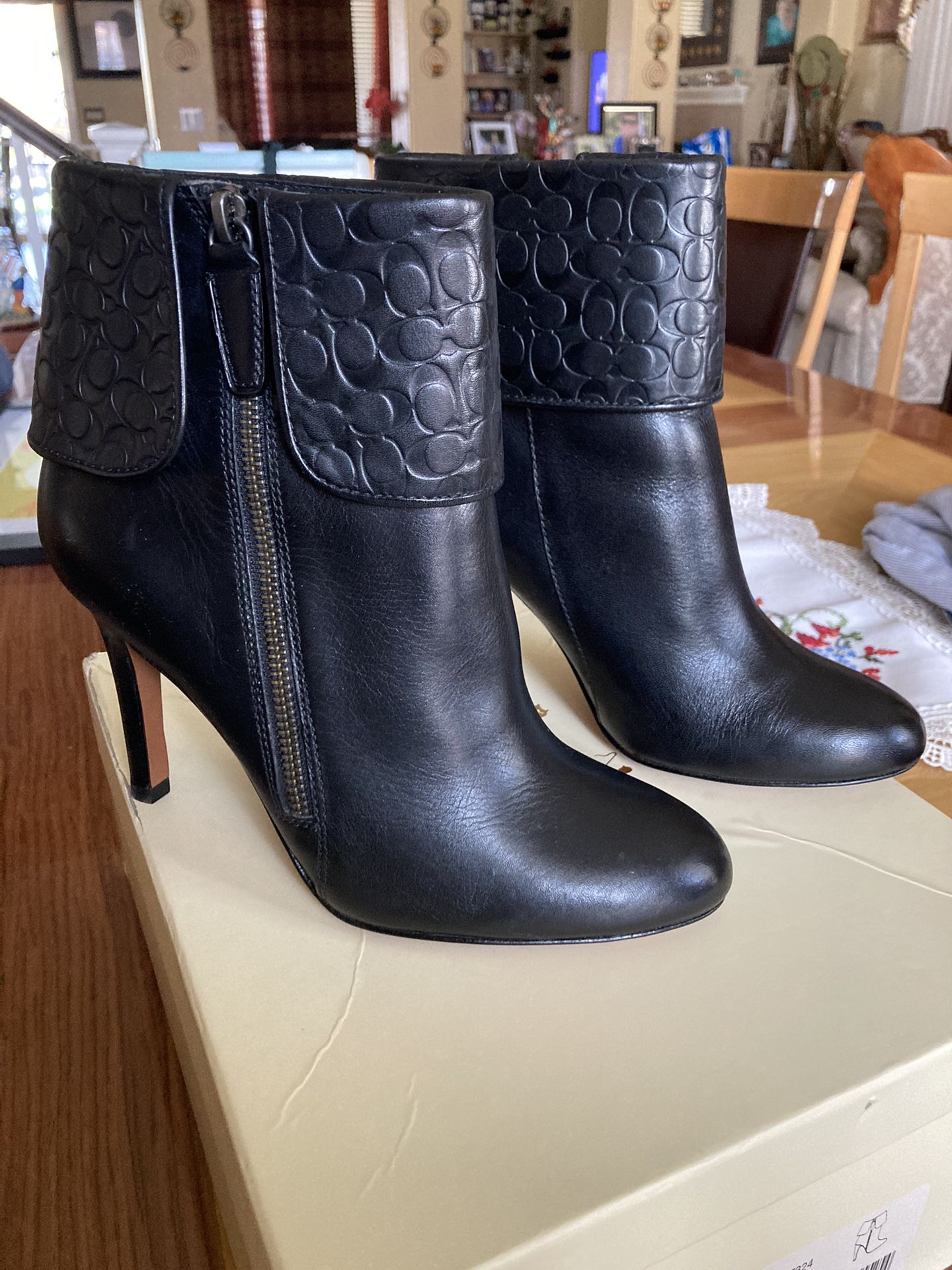 Coach Leather Black Woman ankle Boots Size 7.5