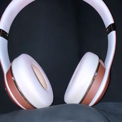 apple beats wireless solo3