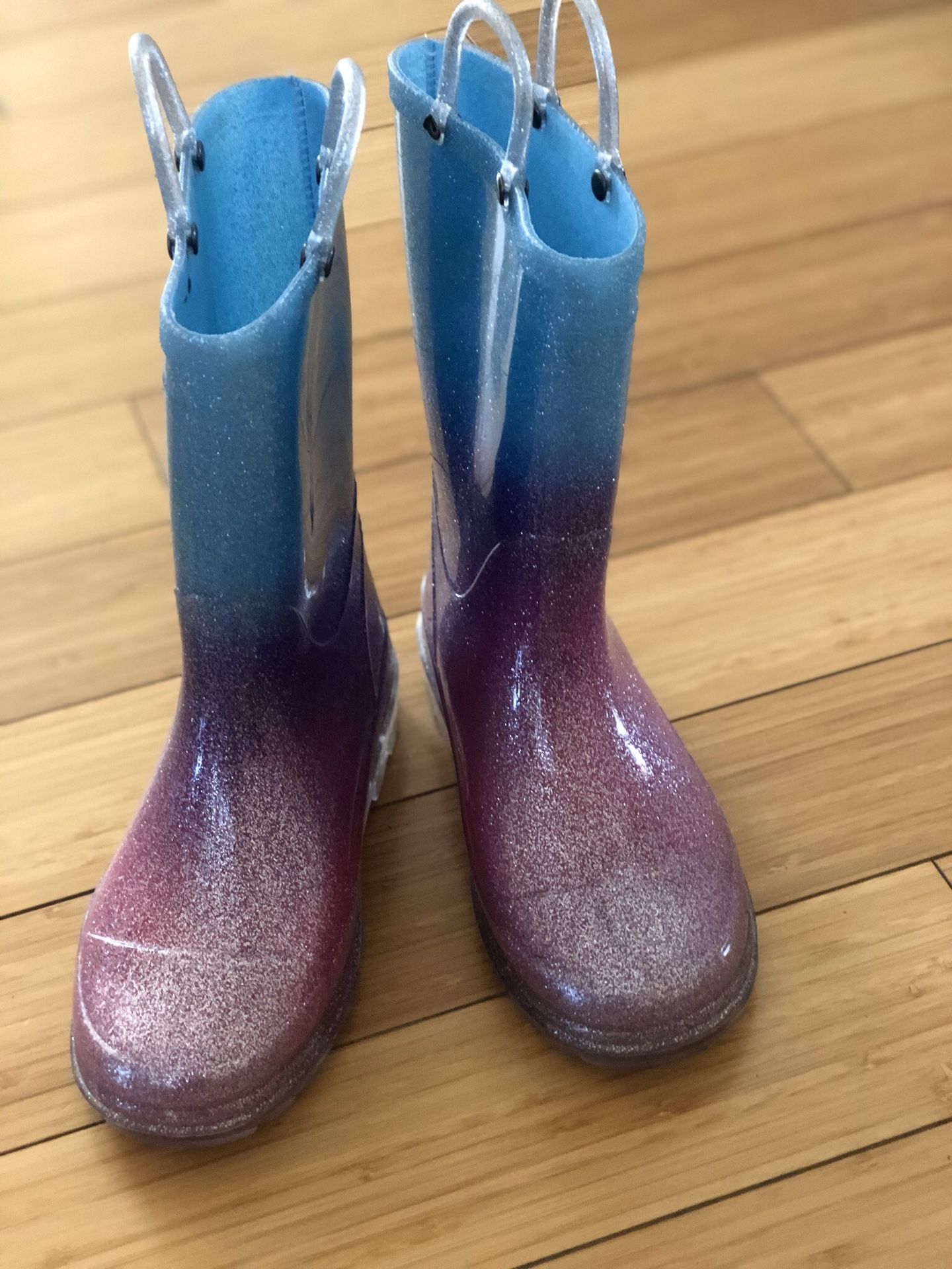 Girls light up rain boots