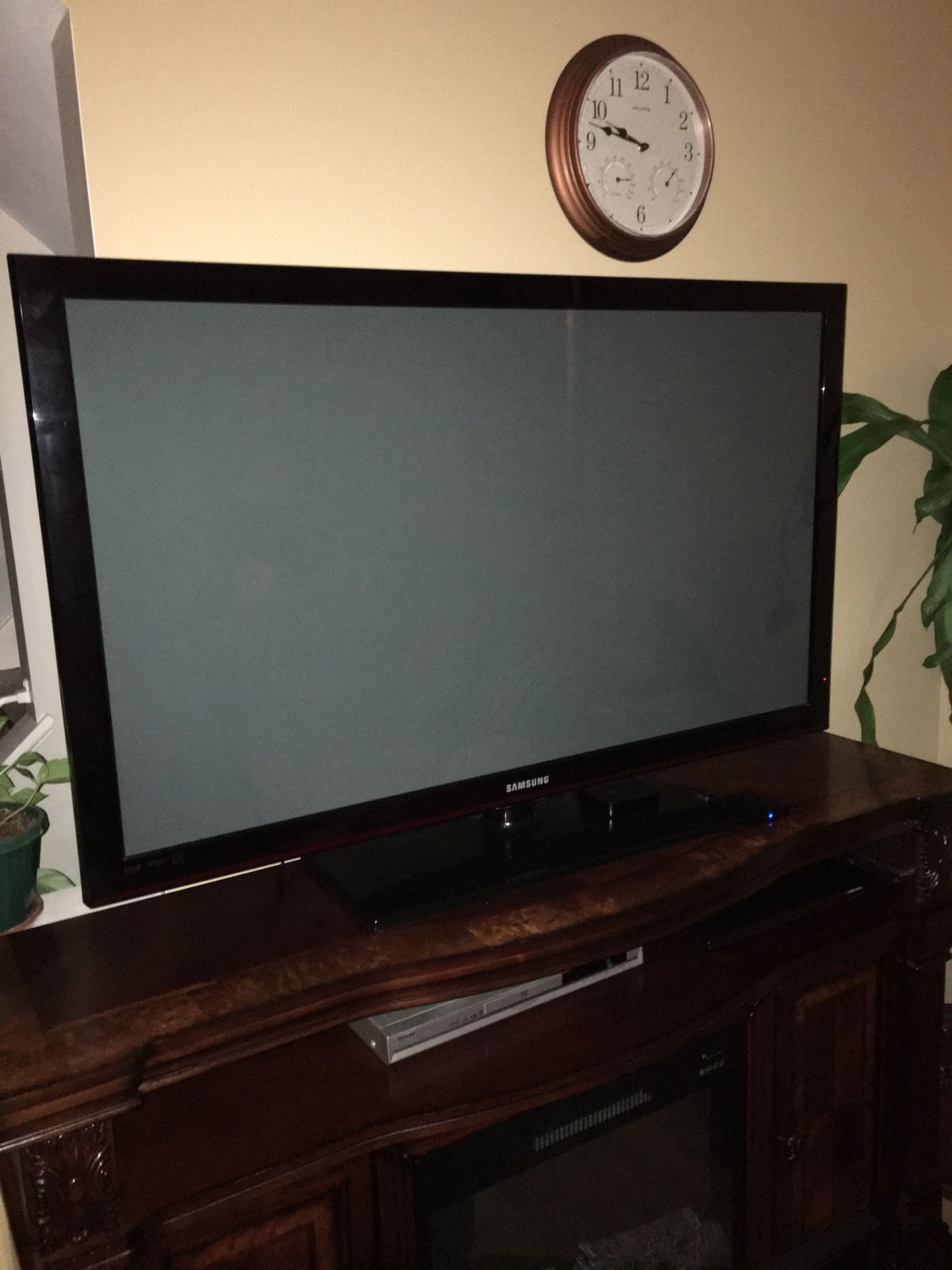 50 inches Sumsung TV not smart tv