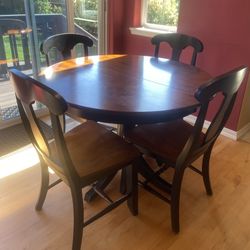 Kitchen Table & Chairs