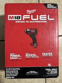 Milwaukee 1/2 Mid- torque impact wrench with friction ring