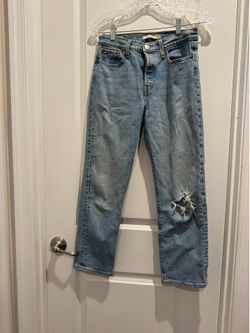 Levi's Light Blue Distressed Straight-Leg Jeans size 26