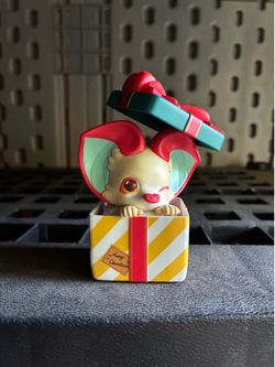POP MART x Yoyo Yeung Studio Yoki Christmas Blind Box Series - Gift Yoki