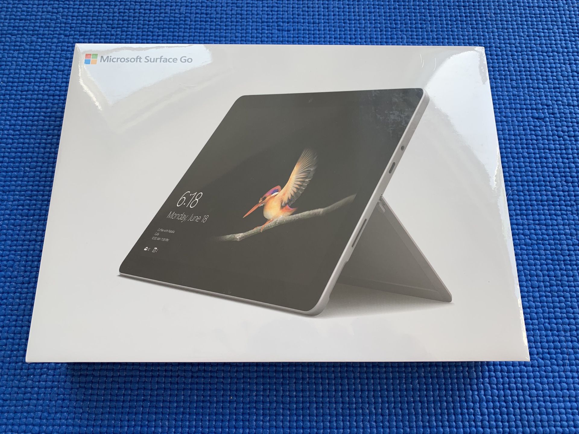 NEW Microsoft Surface Go tablet (128GB / 8GB Ram / Model 1824)