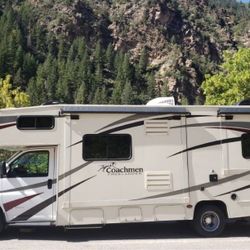 2018 Coachmen Freelander RV Motor Home Camper