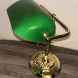 Green Glass Banker’s Desk Lamp – Vintage Brass Style