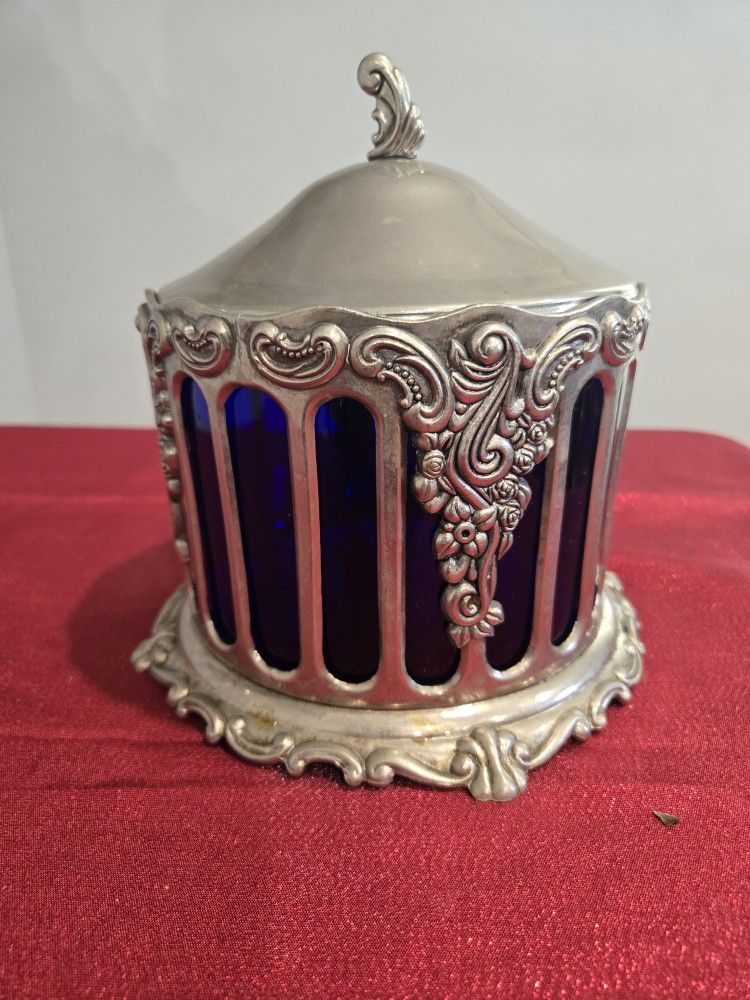 VINTAGE GODINGER SILVER PLATED ICE BUCKET W/ COBALT BLUE GLASS INSERT AND LID