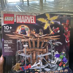 LEGO Marvel Spider-Man Final Battle Collectible Display Set 76261