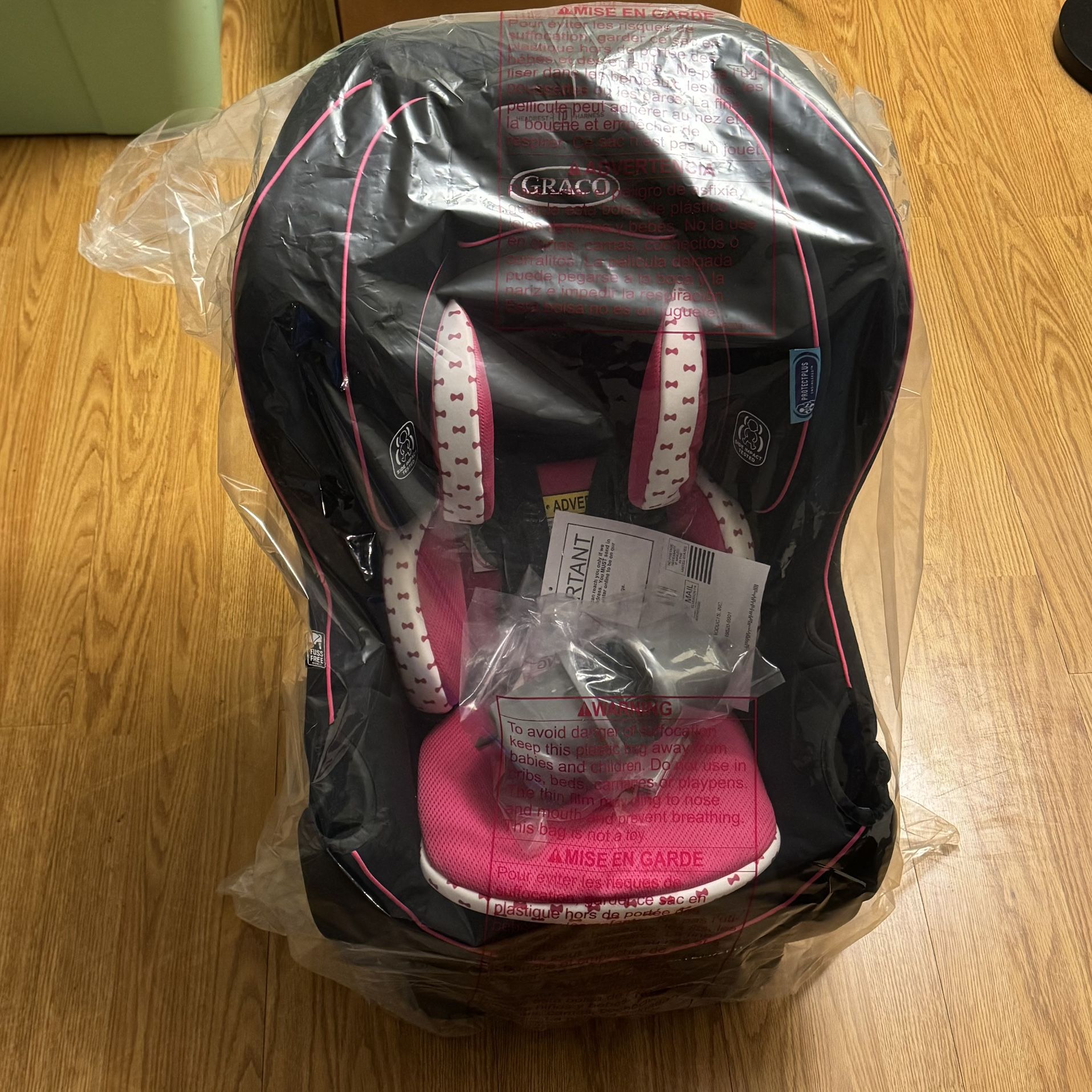 Graco Extend2Fit Convertible Car Seat Kenzie Pink