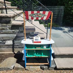 Melissa Doug Lemonade Stand/Grocery Store