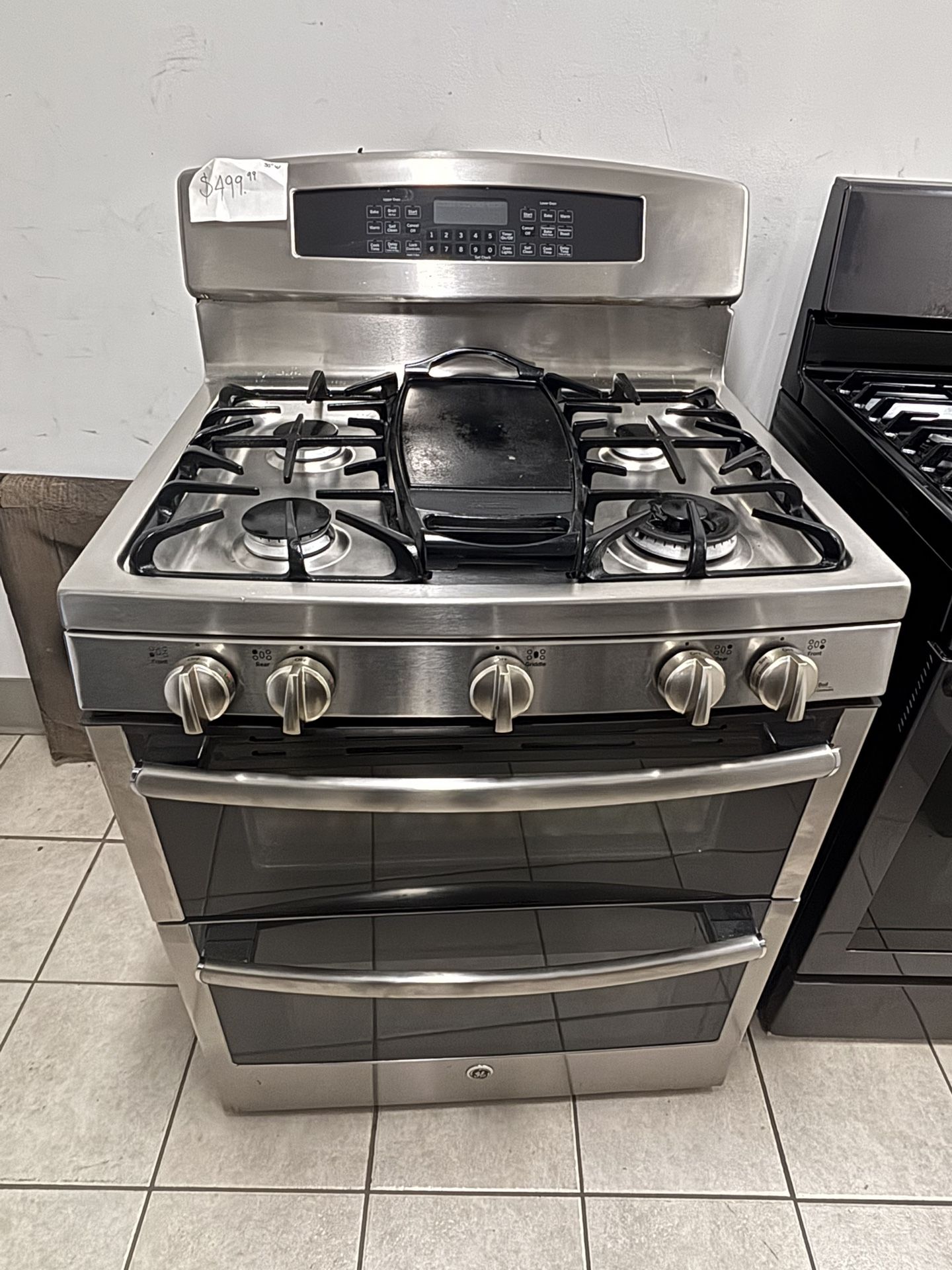 Stainless Steel GE 5 Burner Double Oven Gas Stove In Excellent Condition!