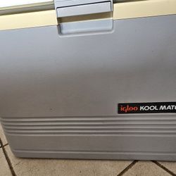 Igloo Power Cooler 