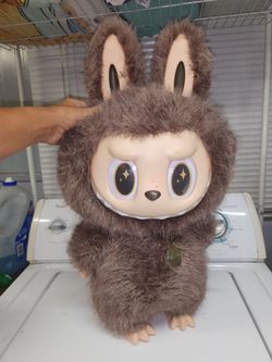 Huge Labubu