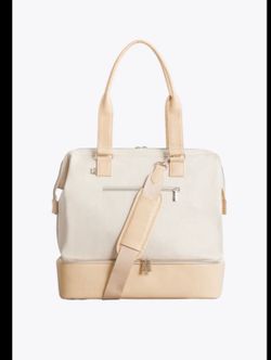 Beis Weekender Bag.