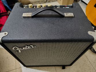 Bass amp - Fender Rumble25