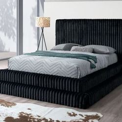 Queen Platform Bed New