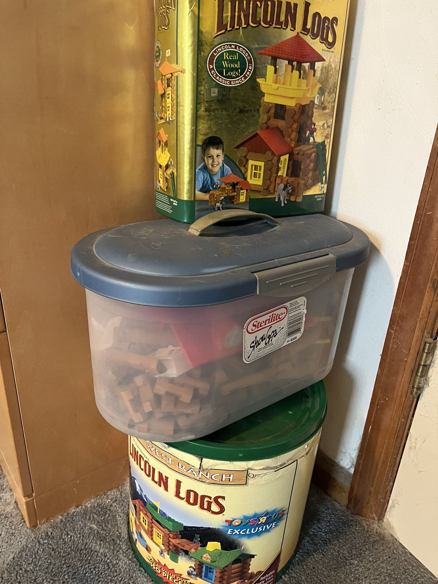 Vintage Lincoln Logs Toys R Us Exclusives - 3 Sets