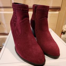Burgundy Boots S:7