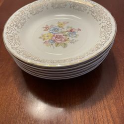 6 Pieces Vintage Crooksville Plates