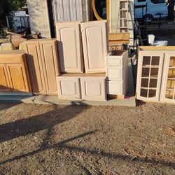 Cabinets 