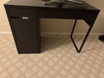 Brown Office Desk With Drawers