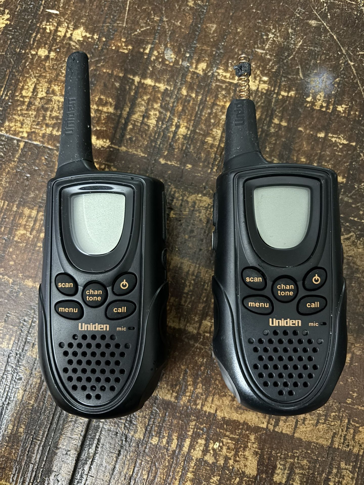 Uniden GMR1038-2 Walkie Talkies