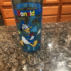 Vintage Disney Donald Duck Plastic Cup.  Written On It “Florida”.  Purchased At Disney world .  Preowned Size 6 inches Tall 