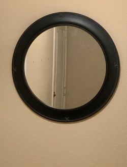 Wall mirror