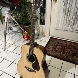 Yamaha FG820 Guitar