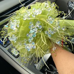 Quinceañera Bouquet and Matching Hair Piece