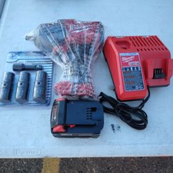 New Milwaukee M18 Fuel 1/2" High Torque Impact Wrench Kit 
