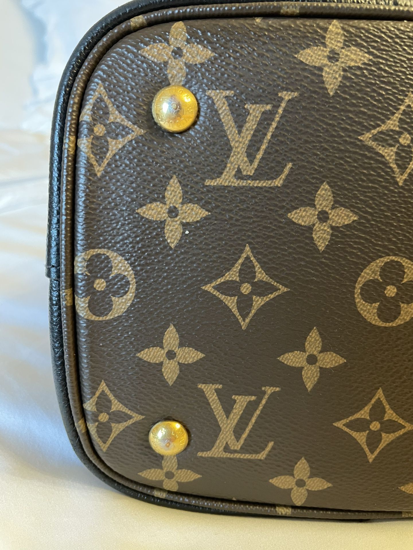 Louis Vuitton Flandrin Monogram Canvas Bag (Authentic) for Sale in  Vancouver, WA - OfferUp