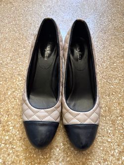 Neiman Marcus Women’s Shoes Size 8